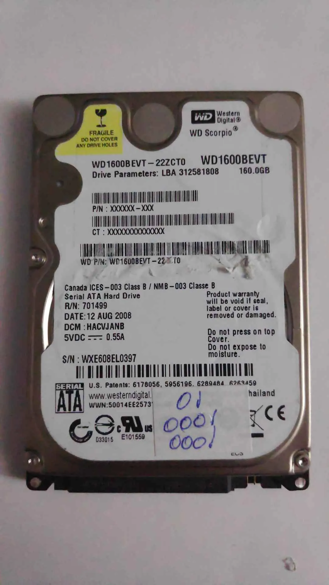 Western Digital WD1600BEVT-22ZCT0 S/N WXE608EL0397
