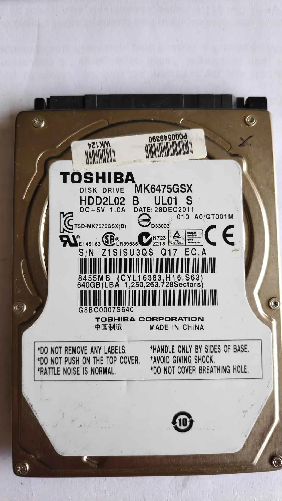 Toshiba MK6475GSX S/N Z1SISU3QSQ17