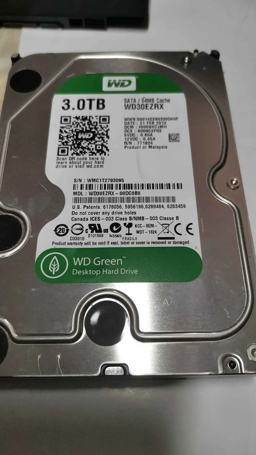Western Digital WD30EZRX-00DC0B0 S/N WMC1T2793095