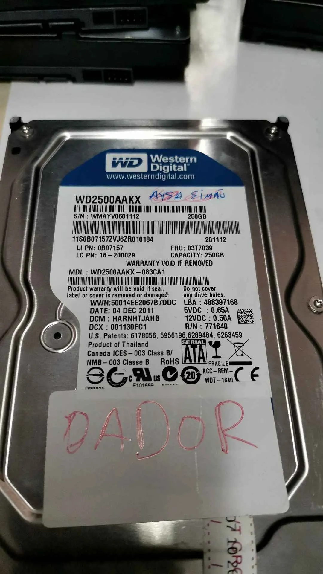 Western Digital WD2500AAKX-083CA1 S/N WMAYV0601112