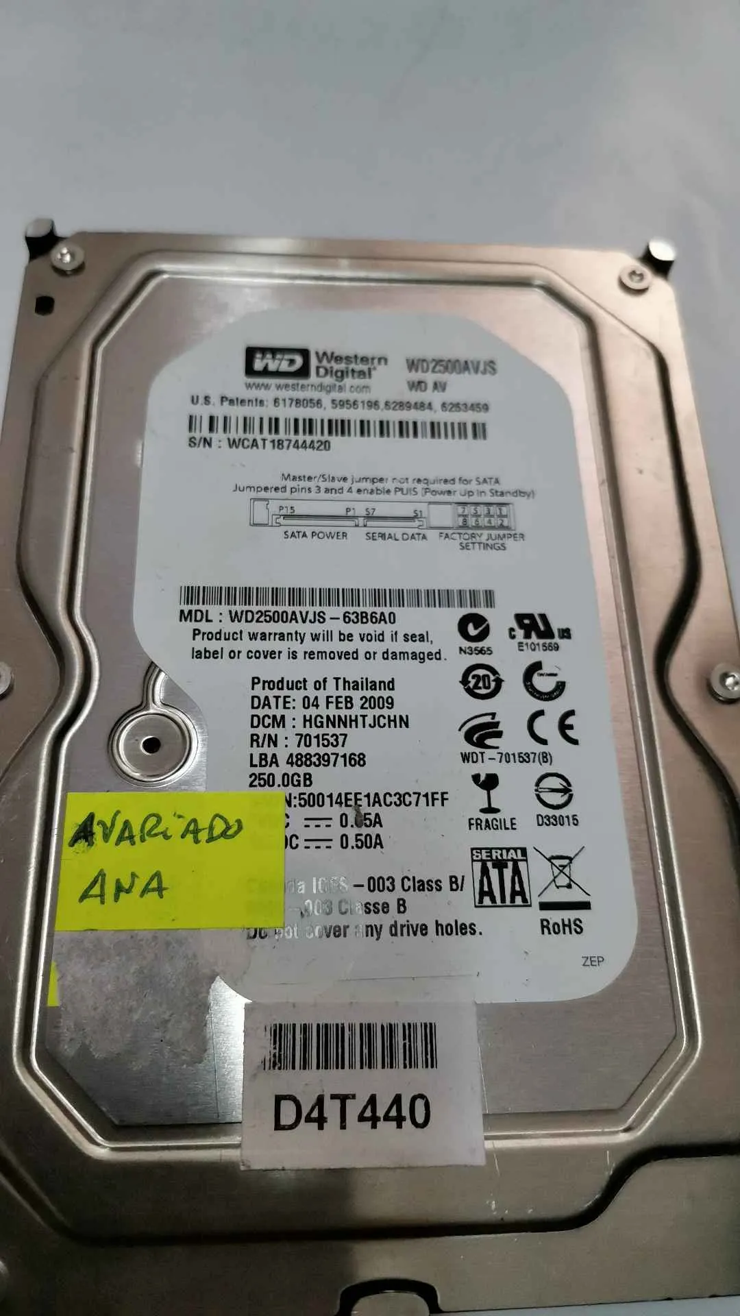 Western Digital WD2500AVJS-63B6A0 S/N WCAT18744420