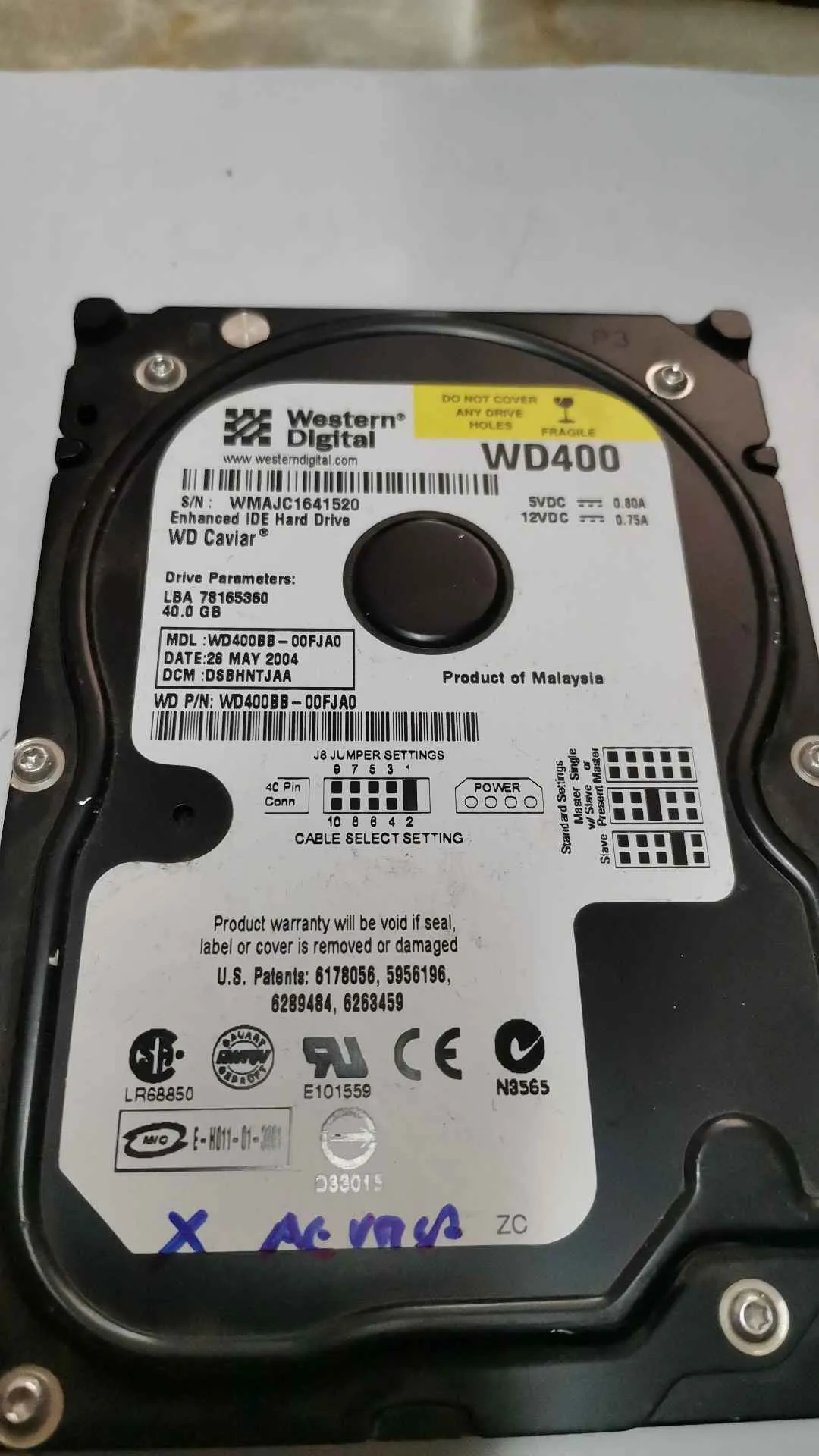 Western Digital WD400BB-00FJA0 S/N WMAJC1641520