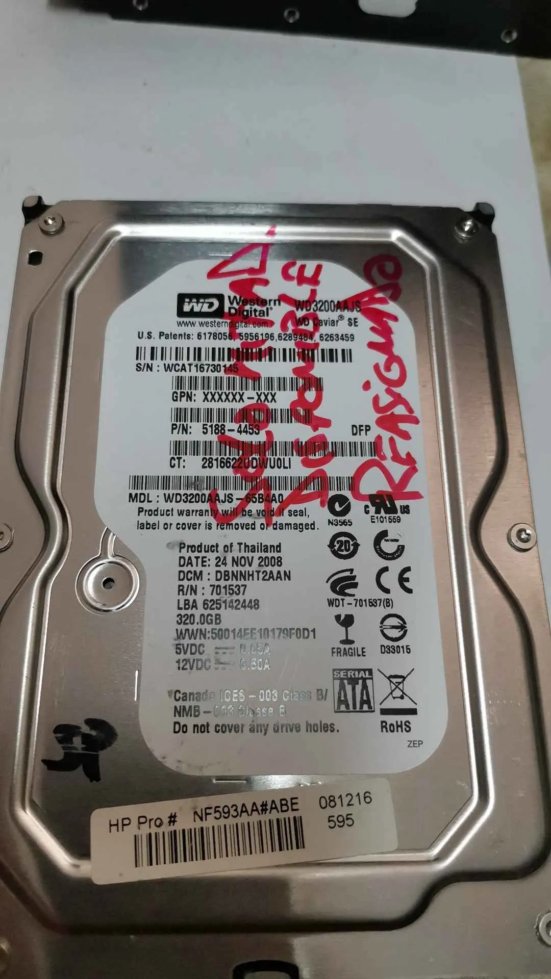 Western Digital WD3200AAJS-65BA0 S/N WCAT16730145