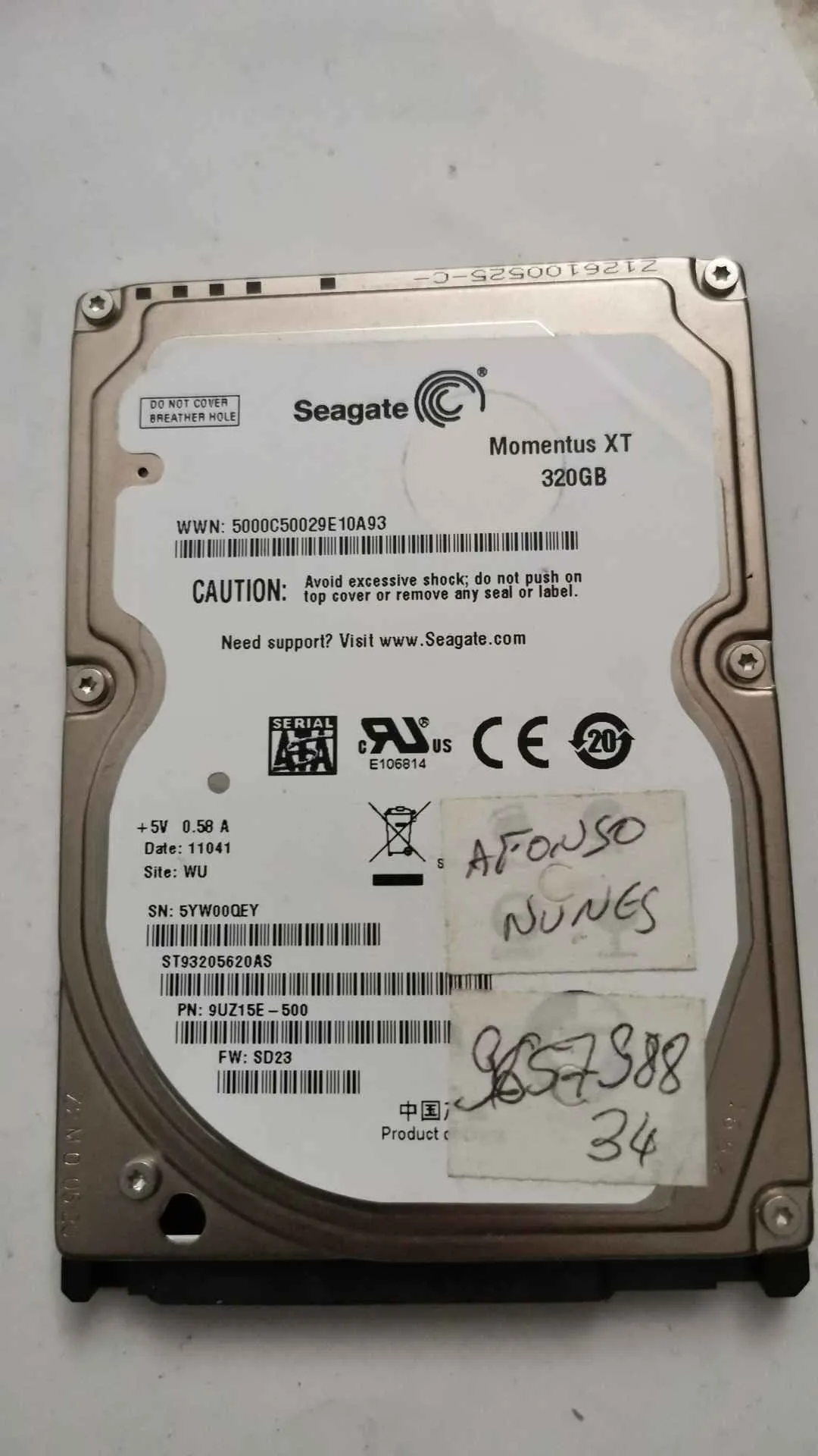 Seagate ST93205620AS S/N 5YW00QEY