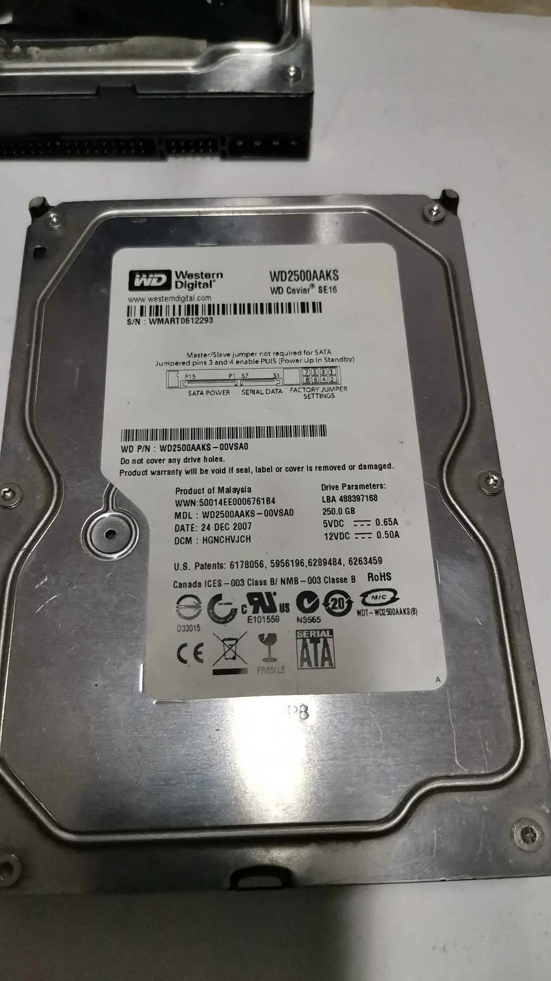 Western Digital WD2500AAKS-00VSA0 S/N WMART0612293