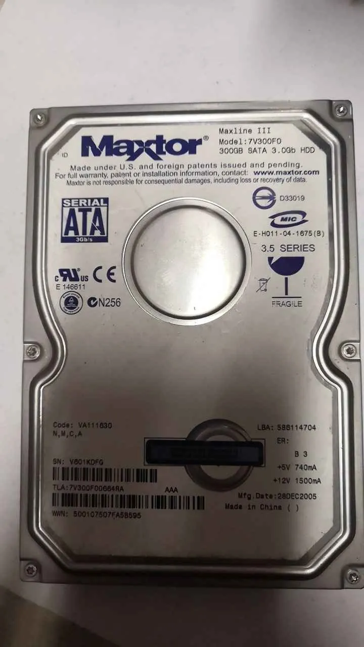 Maxtor 7V300F0 S/N V601KDFG
