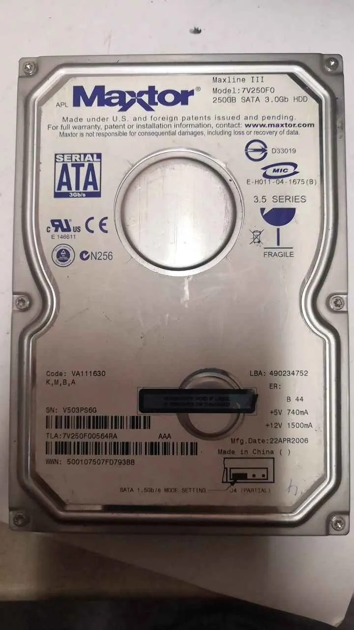Maxtor 7V250F0 S/N V503PS6G