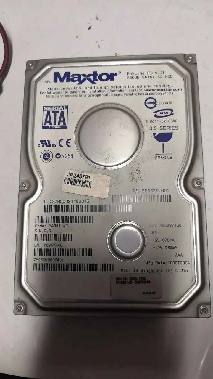 Fotografia dador Maxtor MAXLINE PLUS II 250GB SN Y694YH4E