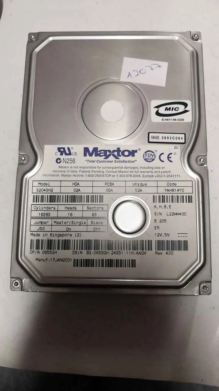 Maxtor 32049H2 S/N YAH814T0