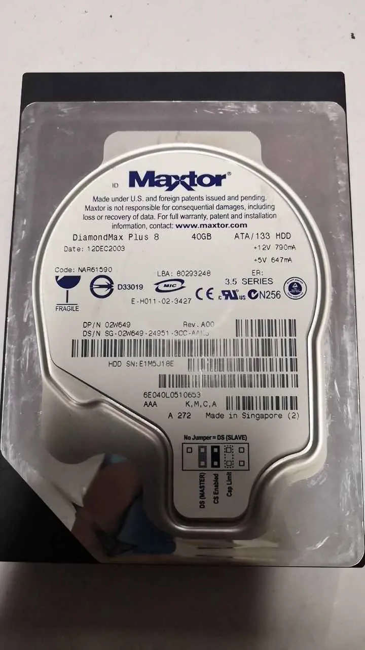 Maxtor DIAMONDMAX PLUS 8 S/N E1M5J18E