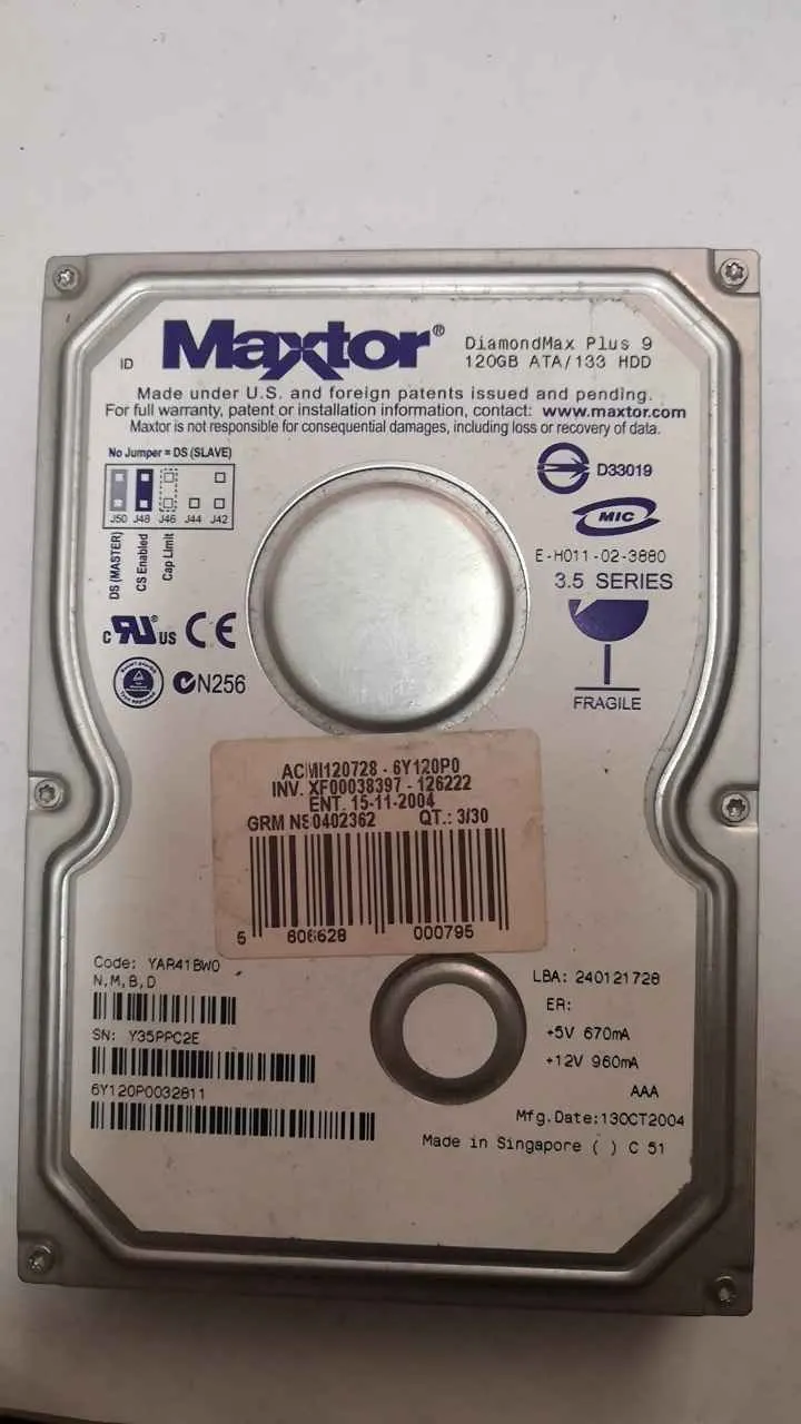 Maxtor DIAMONDMAX plus 9 120gb S/N Y35PPC2E