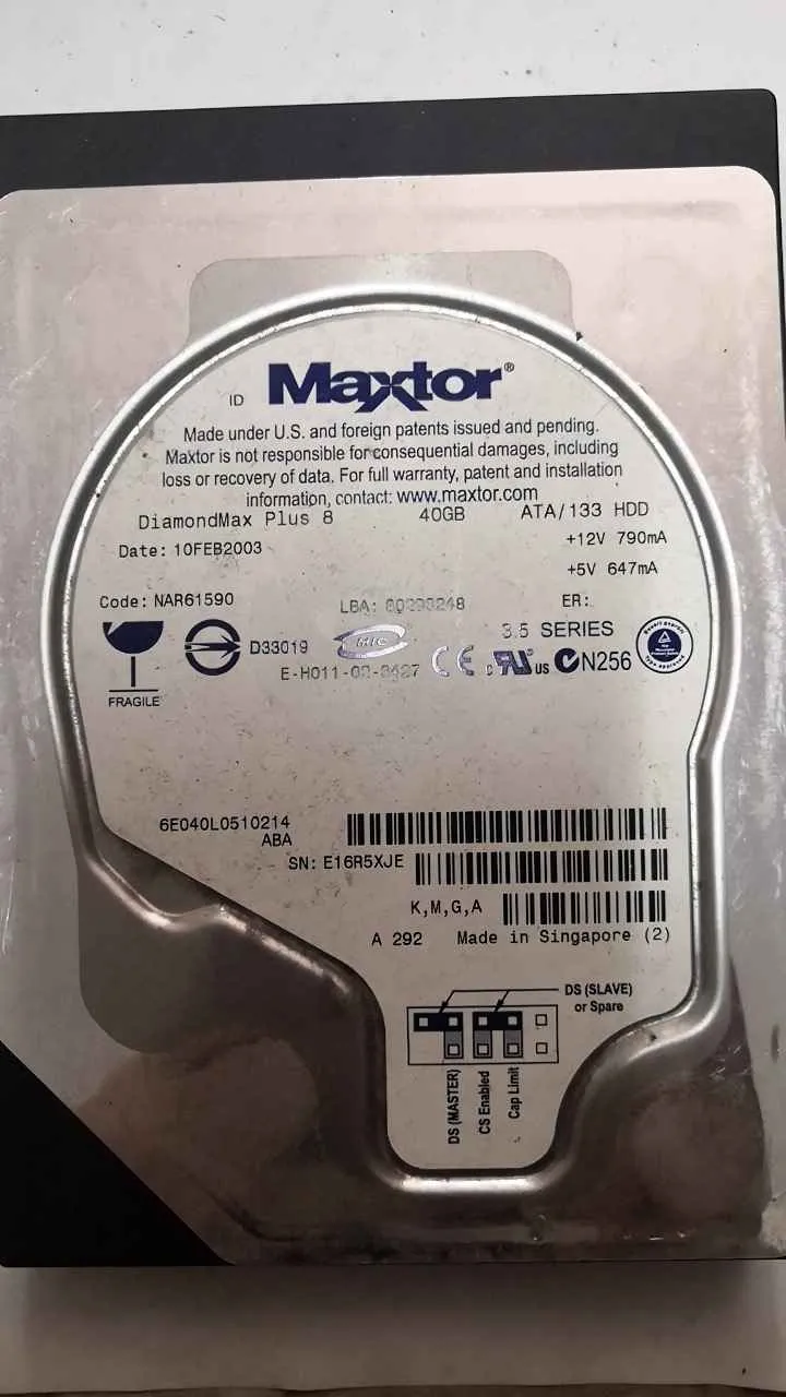 Maxtor DIAMONDMAX PLUS 8 40GB S/N E16R5XJE