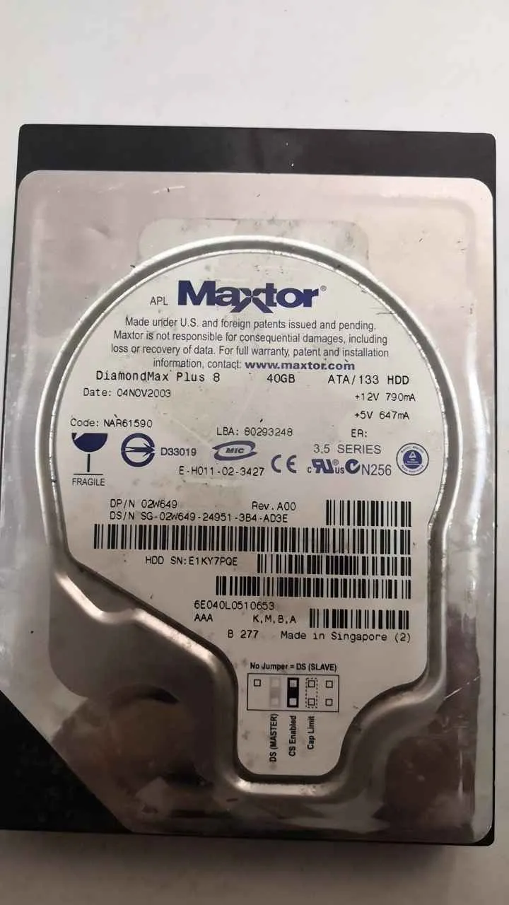 Maxtor DIAMONDMAX PLUS 8 40GB S/N E1KY7PQE