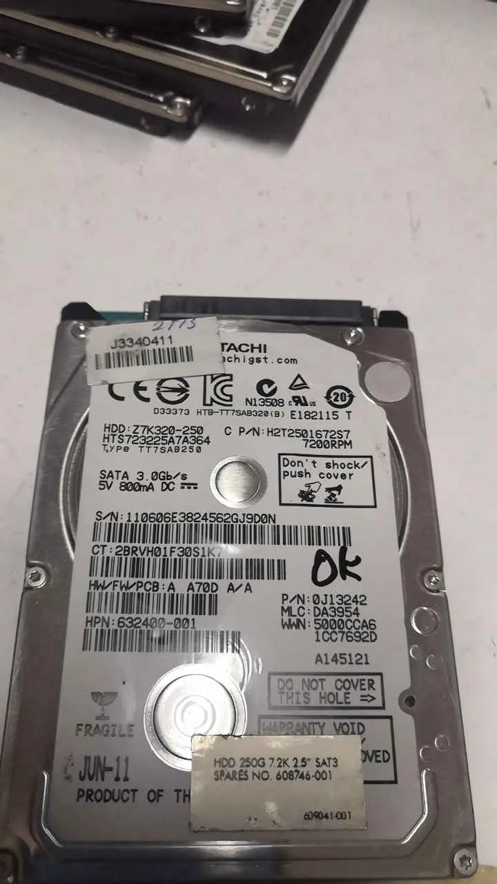 Hitachi HTS723225A7A364 S/N 110606E3824562GJ9D0N
