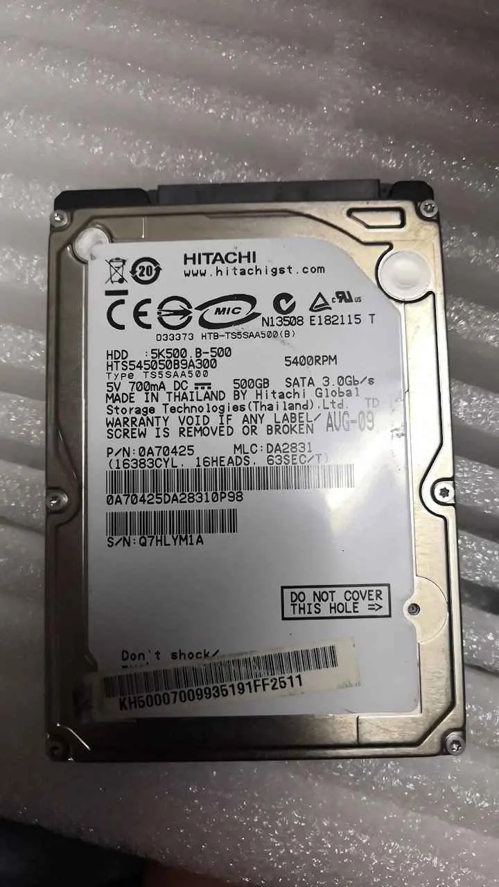 Hitachi HTS545050B9A300 S/N Q7HLYM1A
