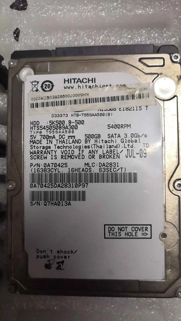 Hitachi HTS545050B9A300 S/N Q7HA013A