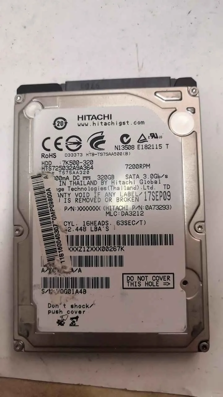 Hitachi HTS725032A9A364 S/N VQG01A4B