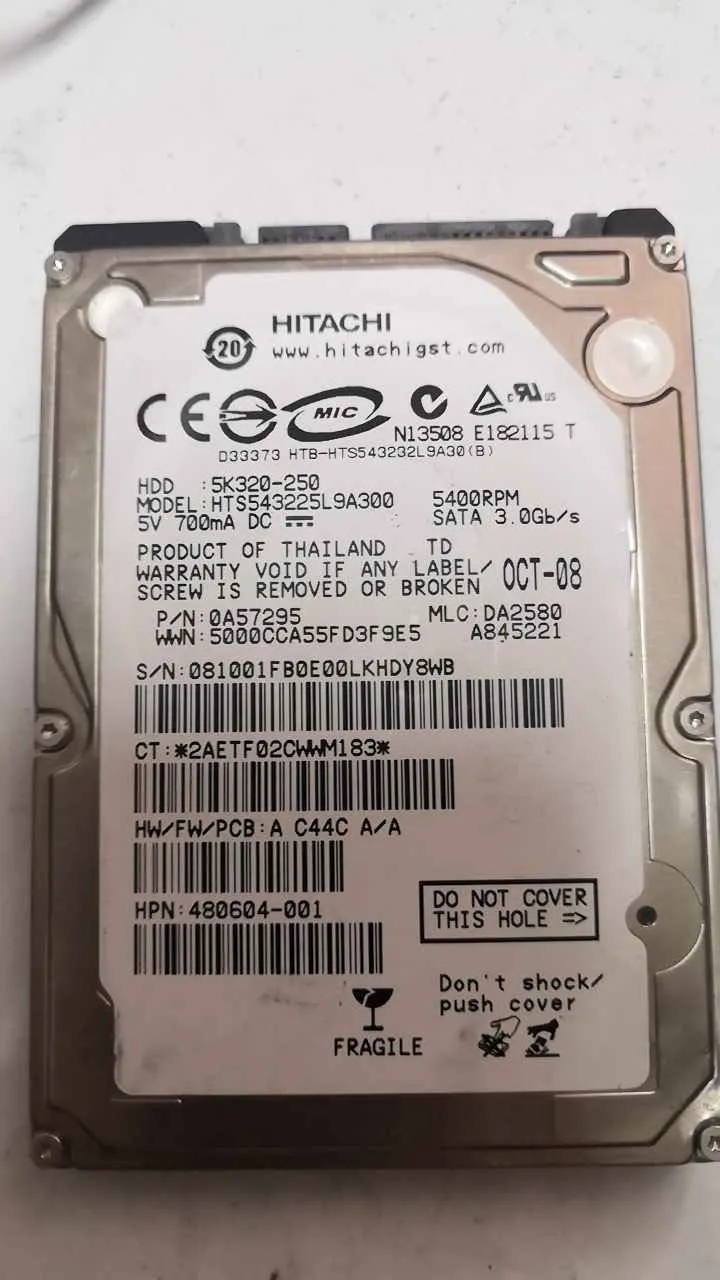 Hitachi HTS543225L9A300 S/N 081001FB0E00LKHDY8WB