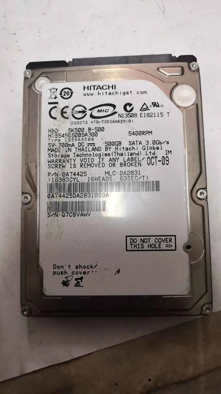 Hitachi HTS545050B9A300 S/N Q7CBVAWV