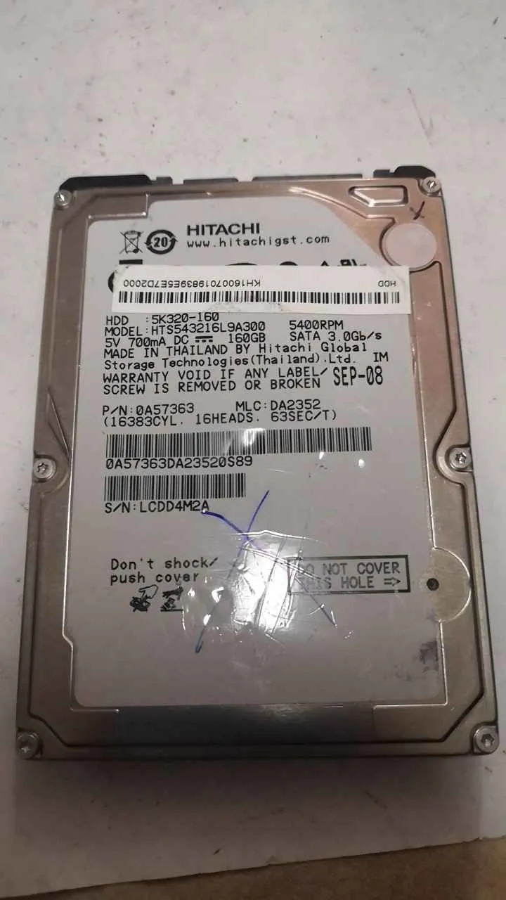 Hitachi HTS543216L9A300 S/N LCDD4M2A