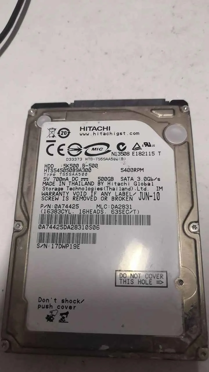 Hitachi HTS545050B9A300 S/N 17DWP19E