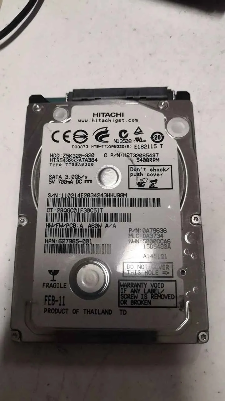 Hitachi HTS543232A7A384 S/N 110214E2034243HHU98M