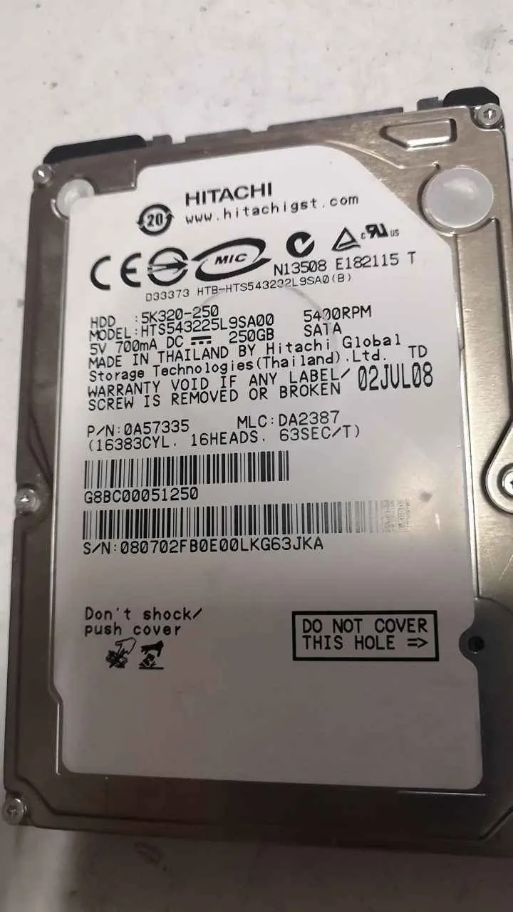 Hitachi HTS543225L9SA00 S/N 080702FB0E00LKG63JKA
