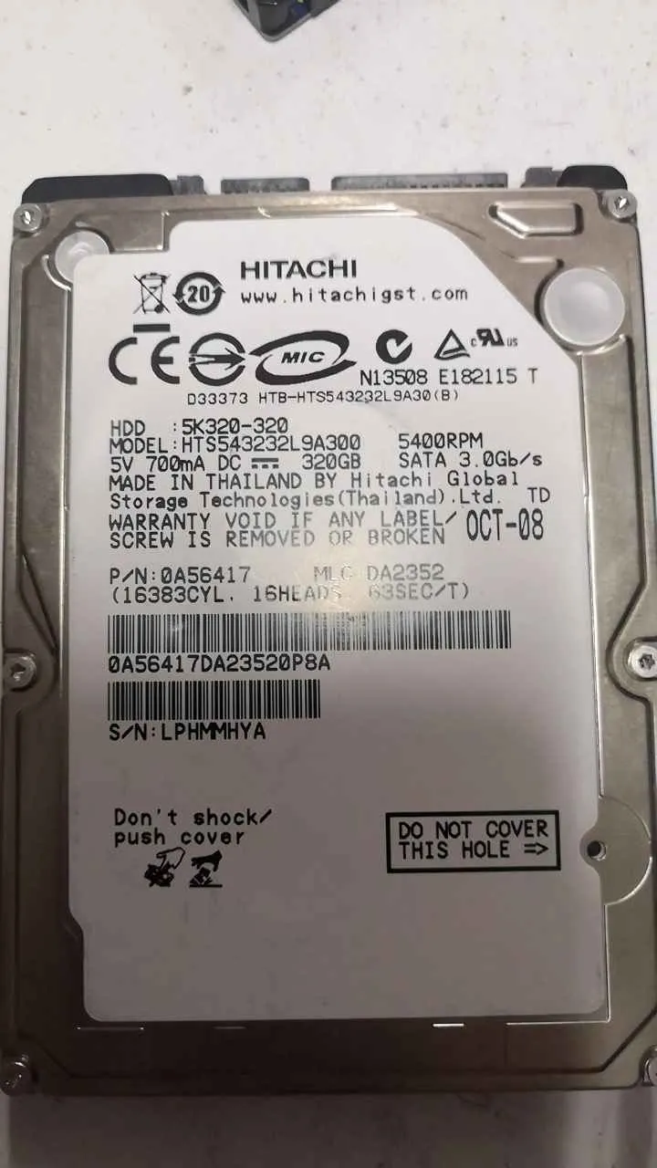 Hitachi HTA543232L9A300 S/N LPHMMHYA