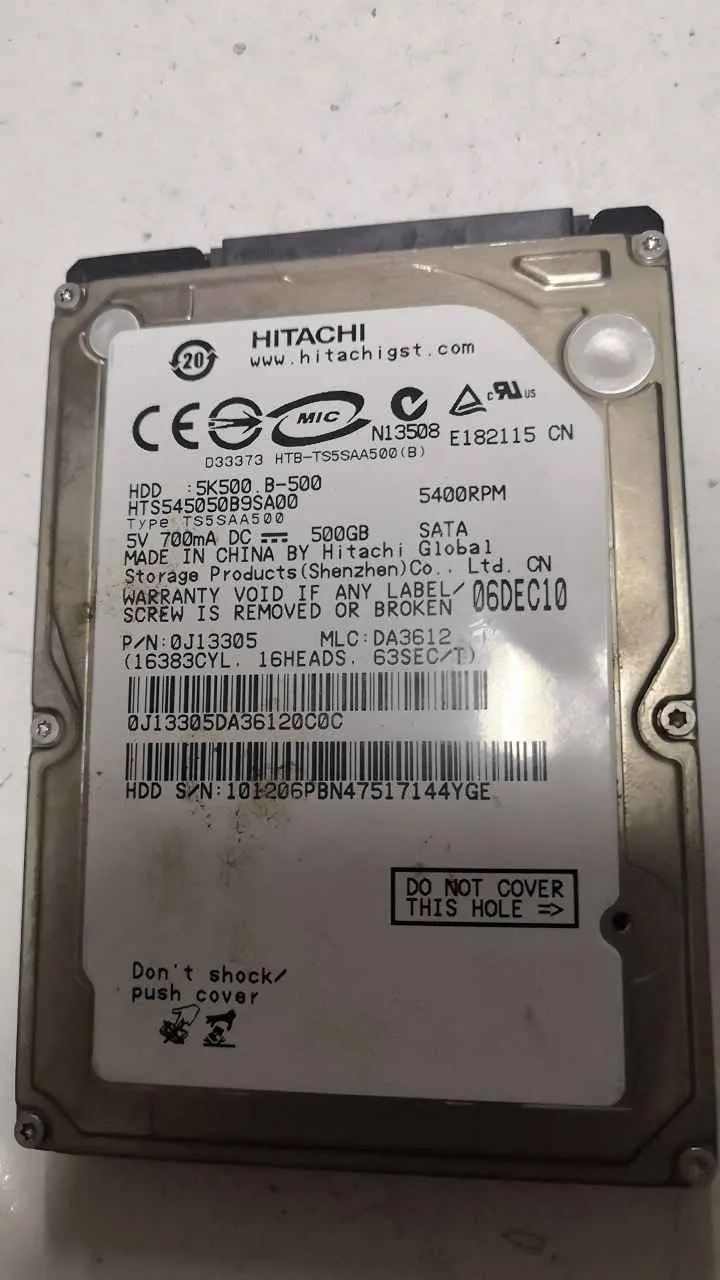 Hitachi HTS545050B9SA00 S/N 101206PBN47517144YGE