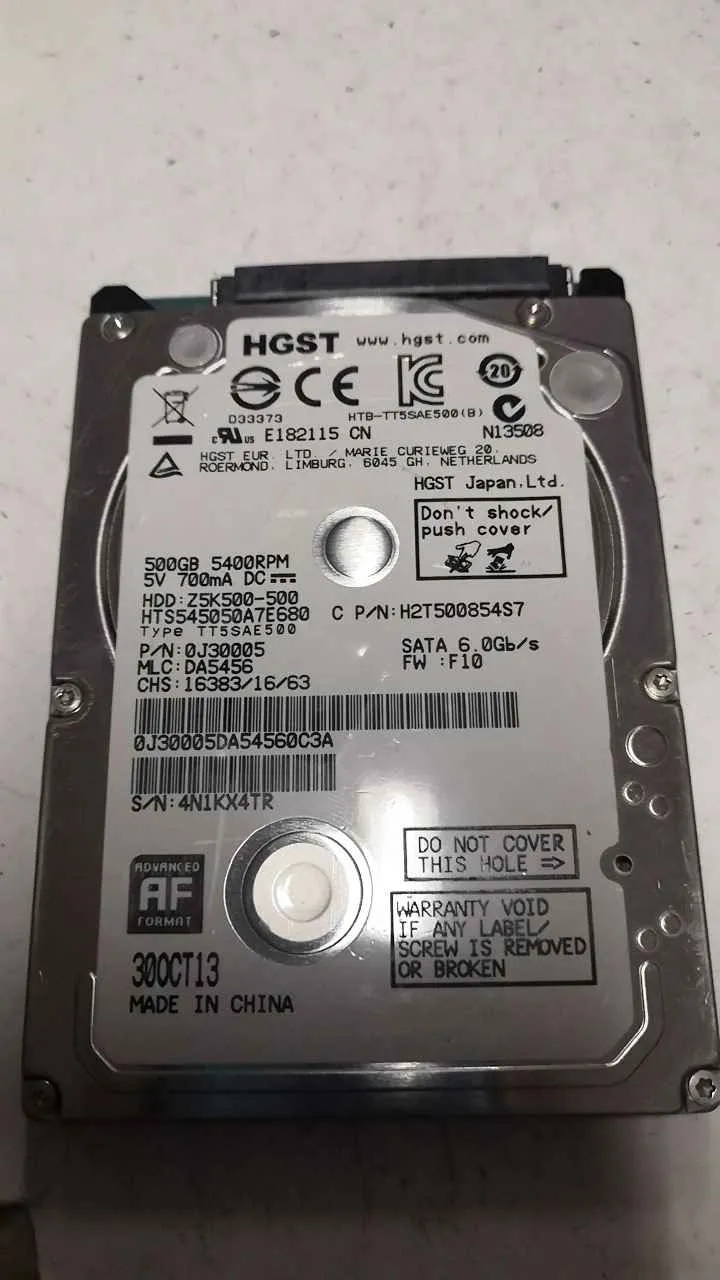 HTS545050A7E680