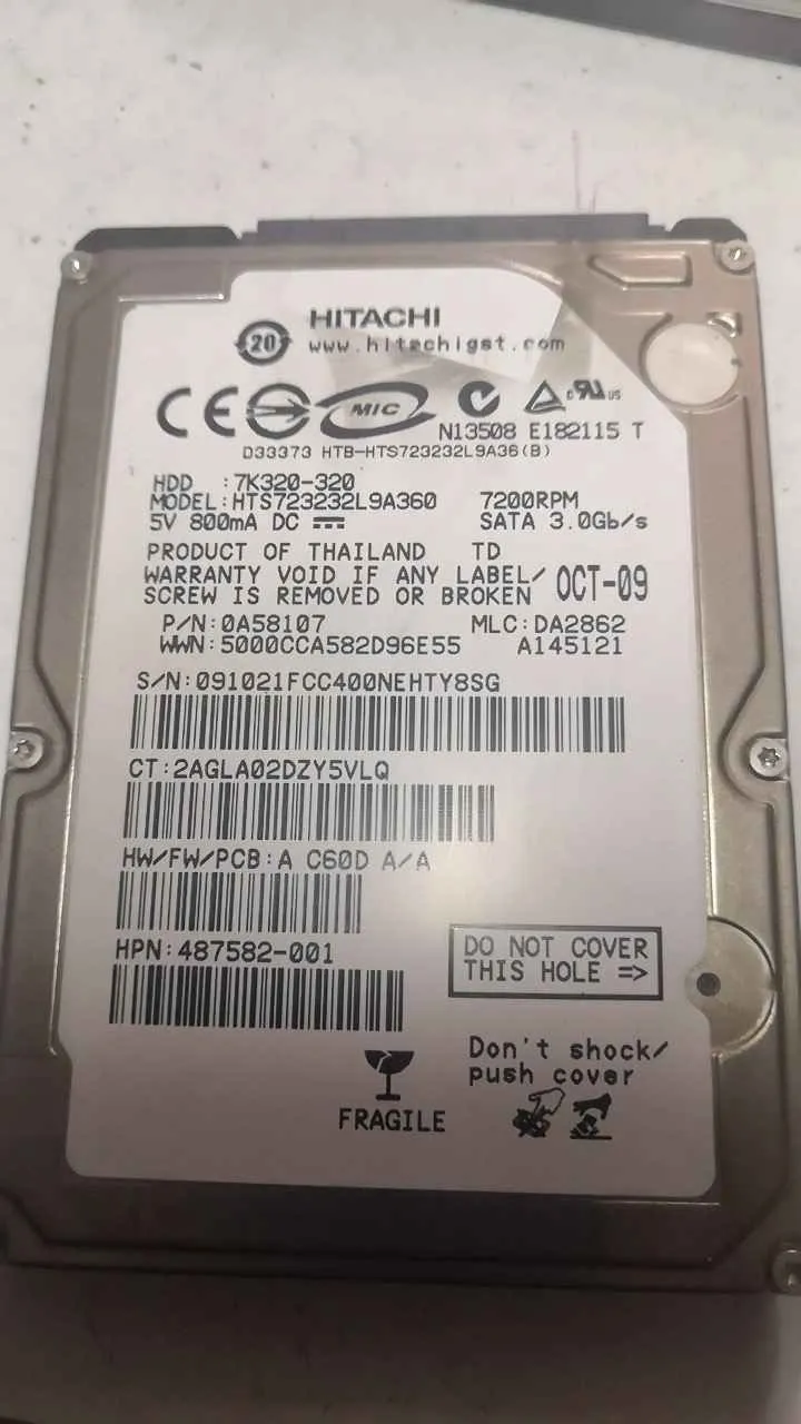 Hitachi HTS723232L9A360 S/N 091021FCC400NEHTY8SG
