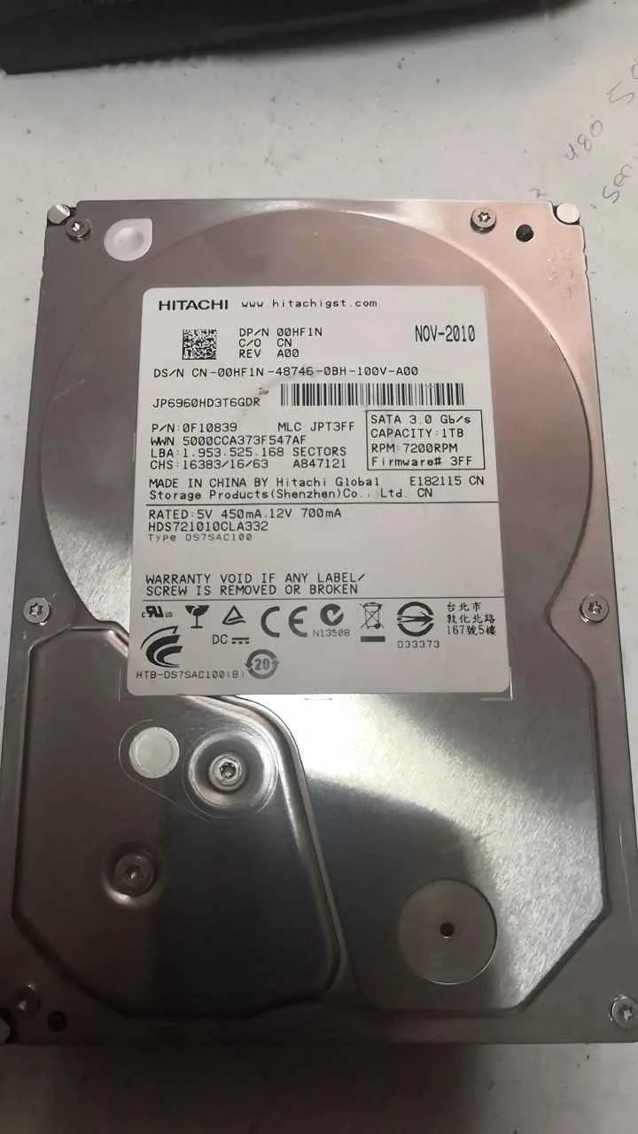 Hitachi HDS721010CLA332 S/N JP6960HD3T6GDR