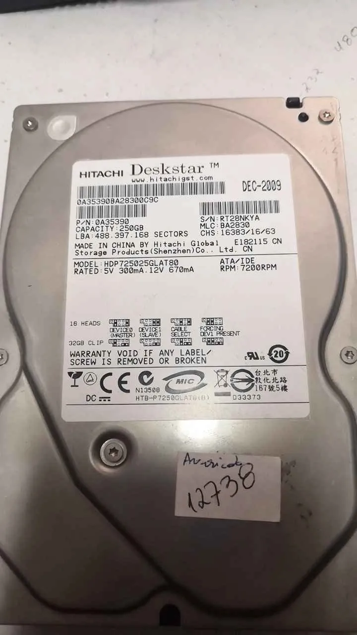 Hitachi HDP725025GLAT80 S/N RT28NKYA