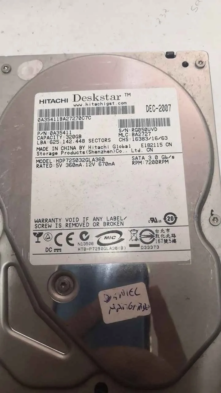 Hitachi HDP725032GLA360 S/N RG050UVD