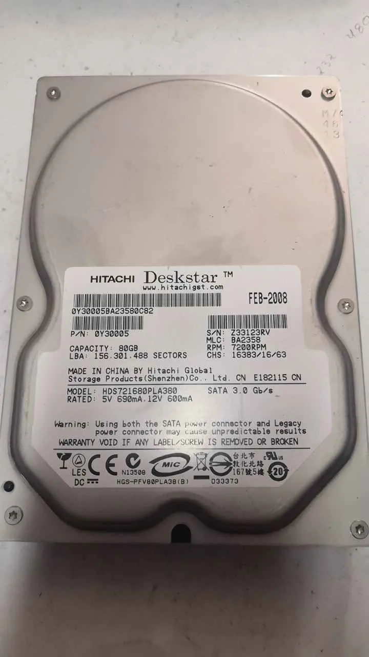 Hitachi HDS721680PLA380