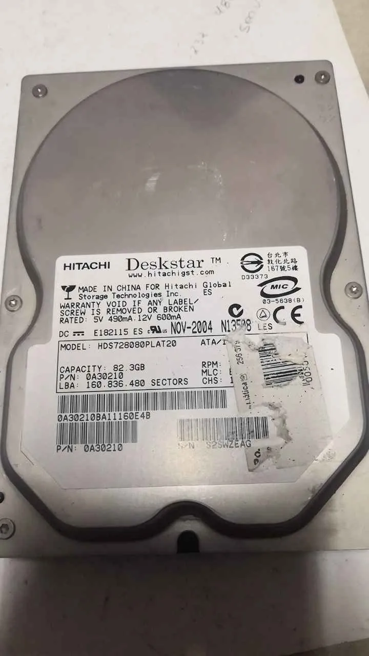 Hitachi HDS728080PLAT20 S/N E182115