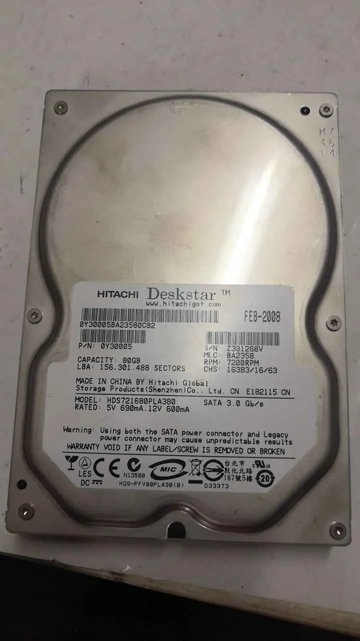 Hitachi HDS721680PLA380 S/N Z331268V