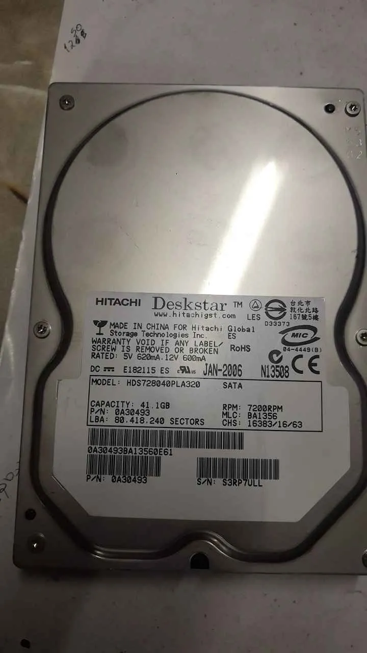 Hitachi HDS728040PLA320 S/N S3RP7ULL