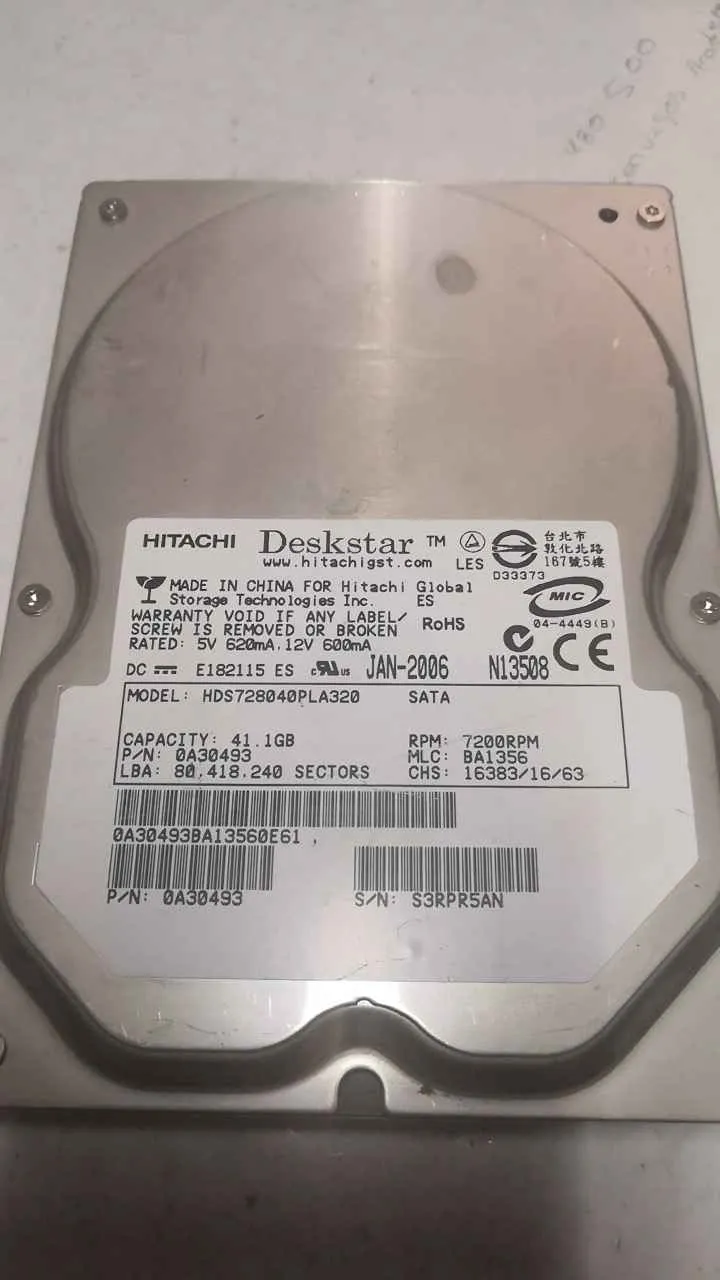 HDS728040PLA320