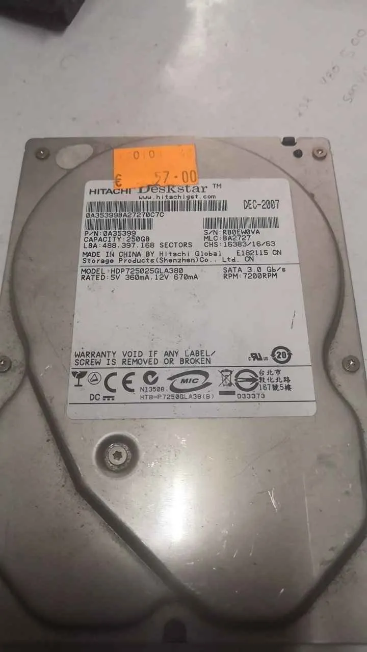 Hitachi HDP725025GLA380 S/N RB0EW0VA
