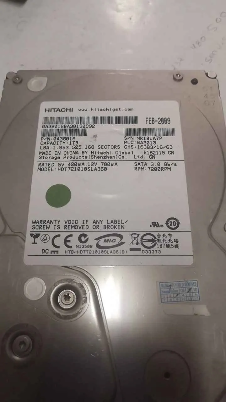 Hitachi HD722010CLA366 S/N MR18LA7P