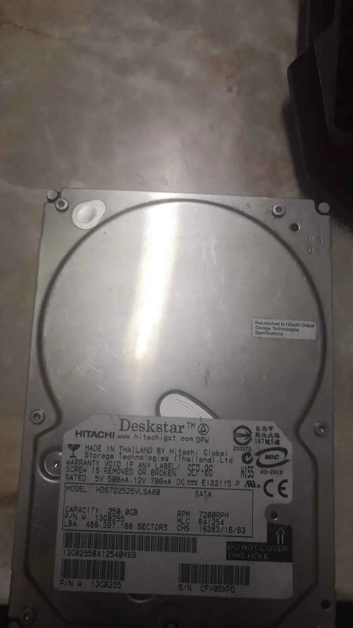 Hitachi HDS722525VLSA88 S/N CFV05XPD