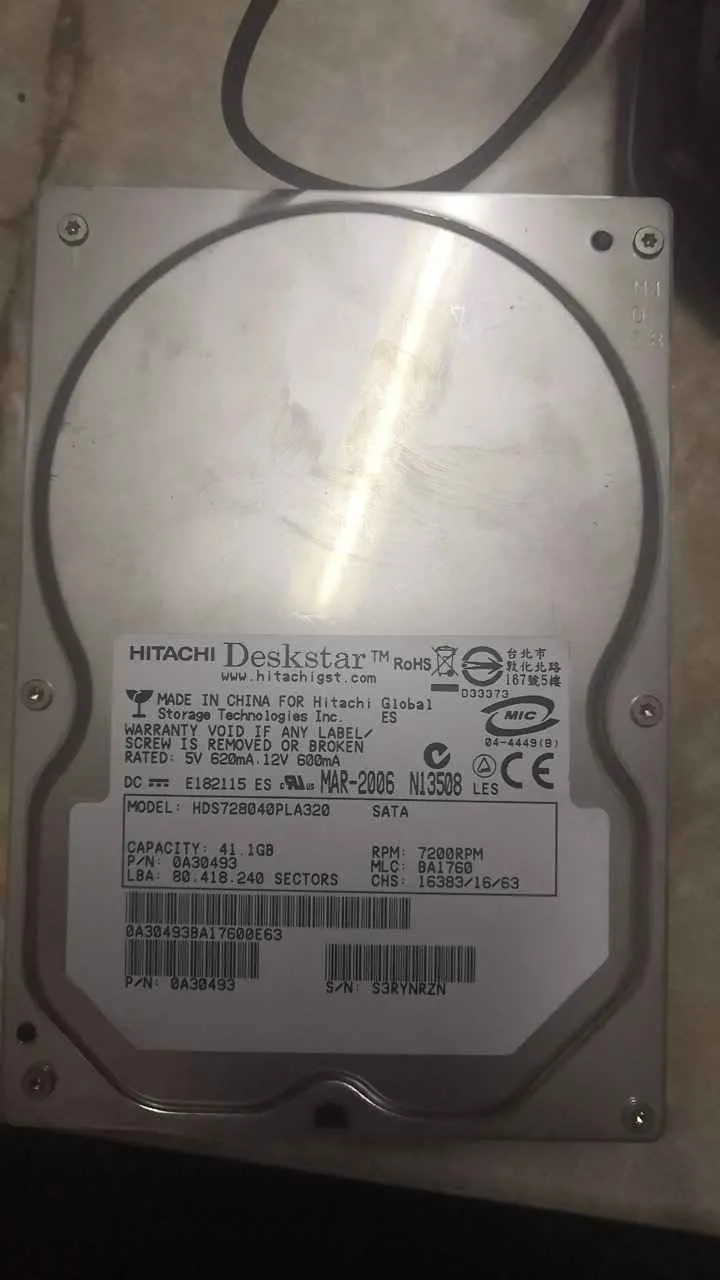 Hitachi HDS722540PLAT320 S/N SSKTNRKZN