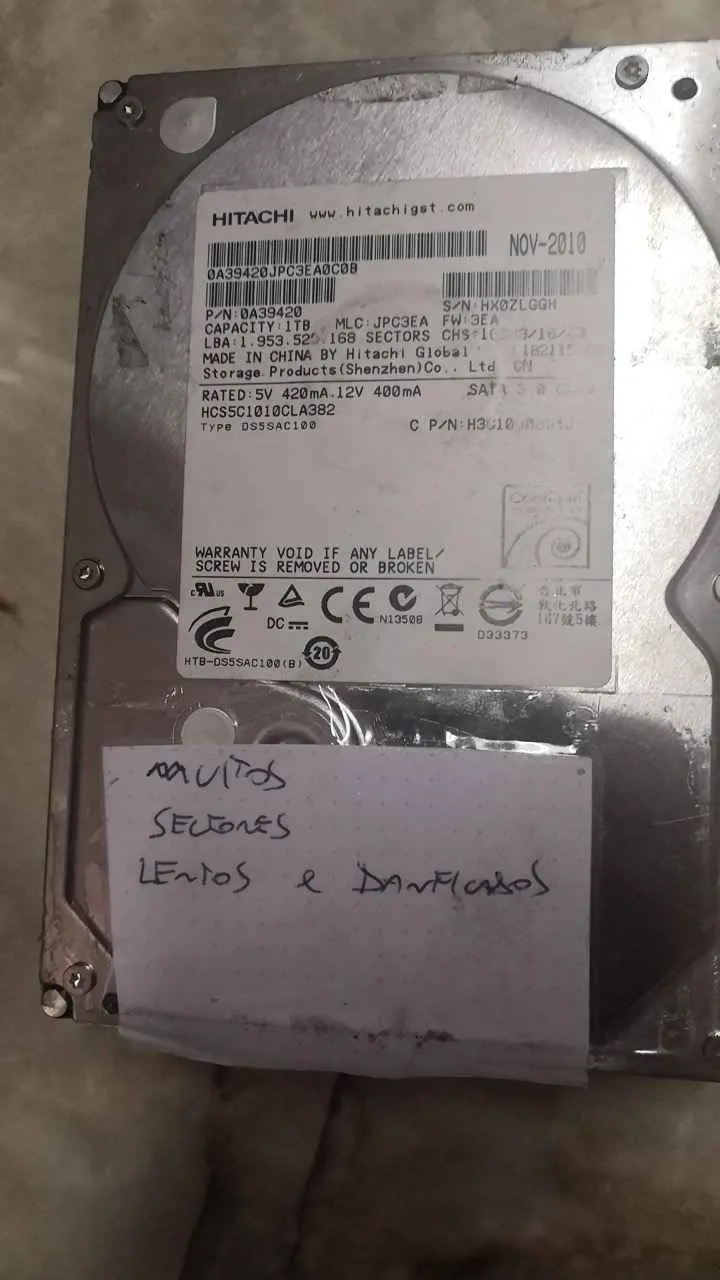 Hitachi HCS5C1010CLA382 S/N HX0ZLGGH