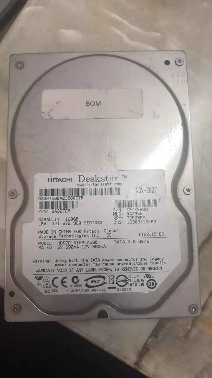 HDS721616PLA380