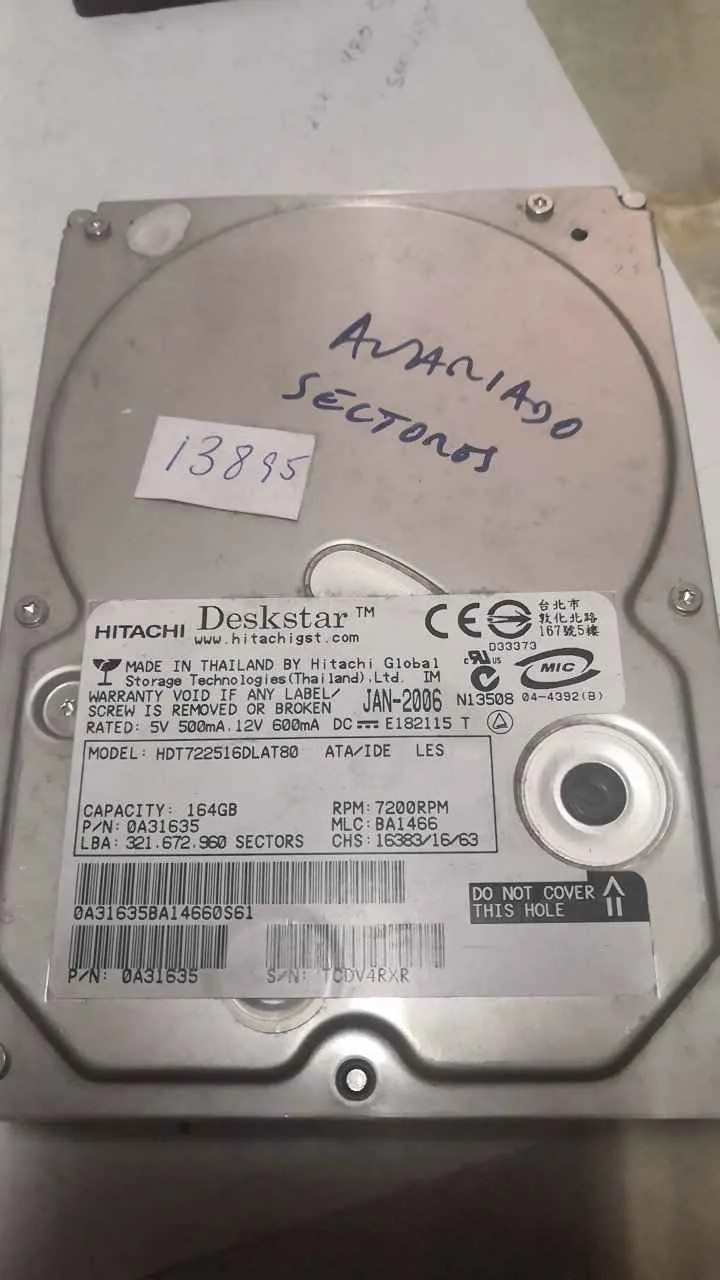 Hitachi HDT722516DLAT80 S/N TCDV4RXR