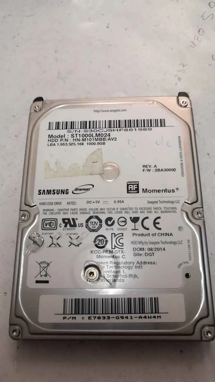 Seagate ST1000LM024 S/N S30CJ9HF861989