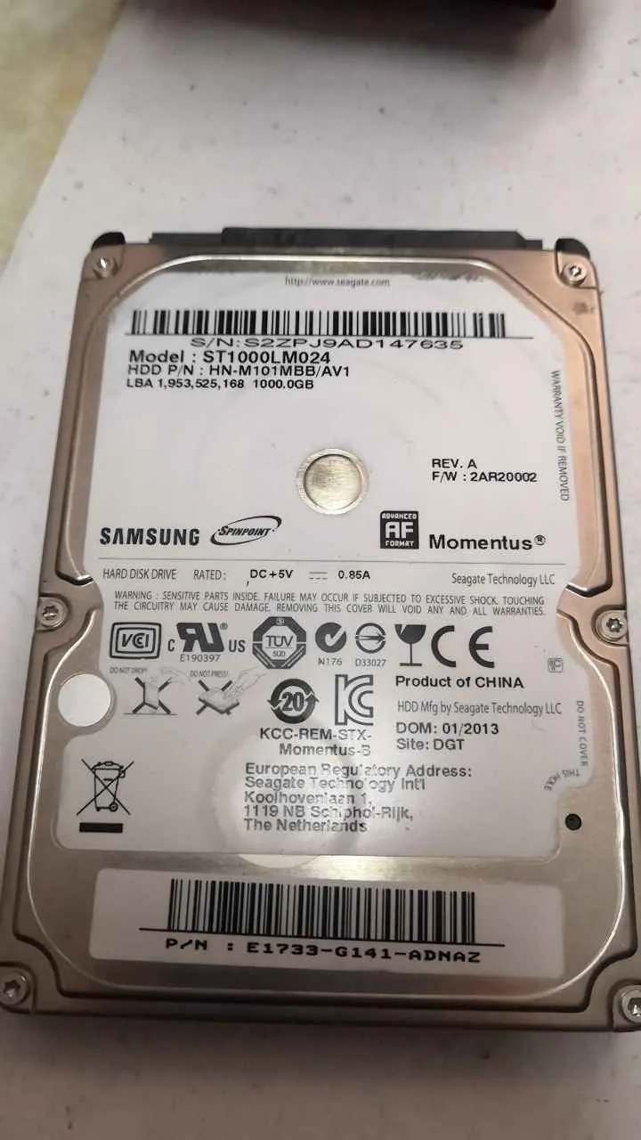 Seagate ST1000LM024 S/N S2ZPJ9AD147635