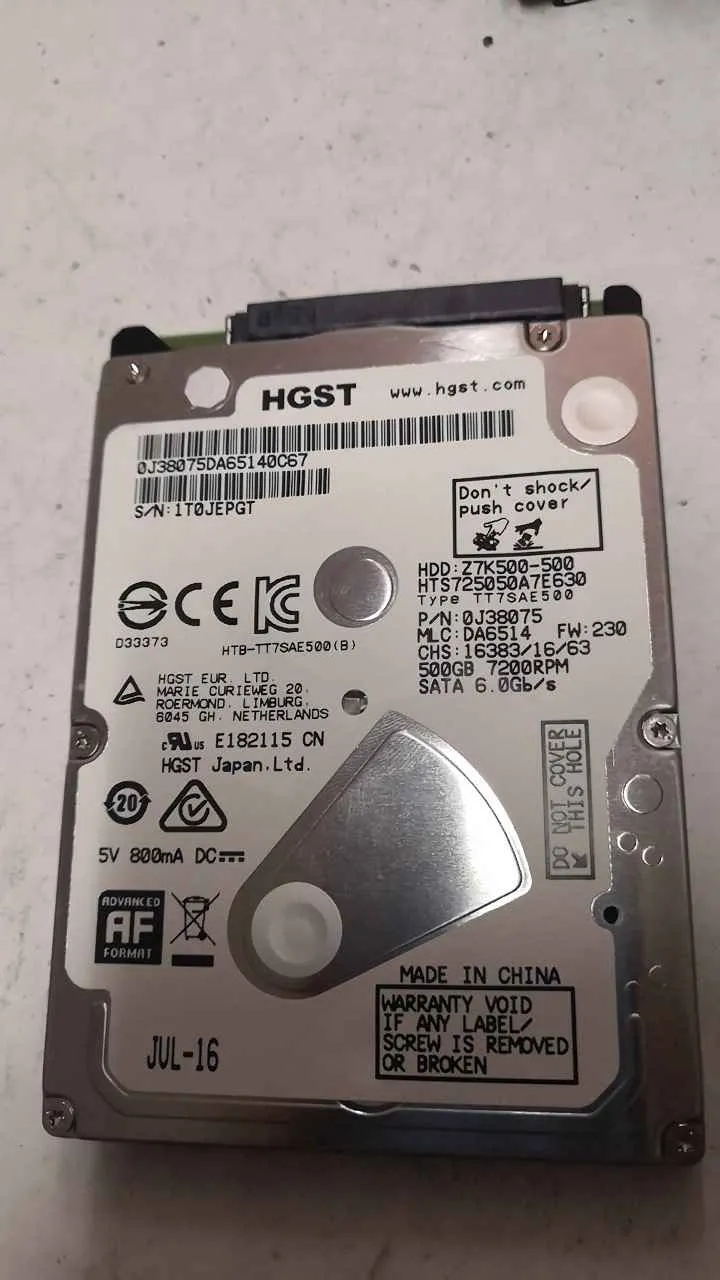HTS725050A7E630