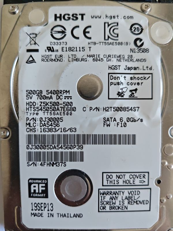 HTS545050A7E680